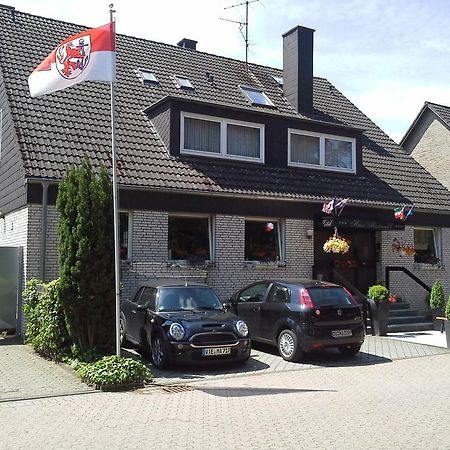 Haus Mariandl Hotel Dusseldorf Exterior photo