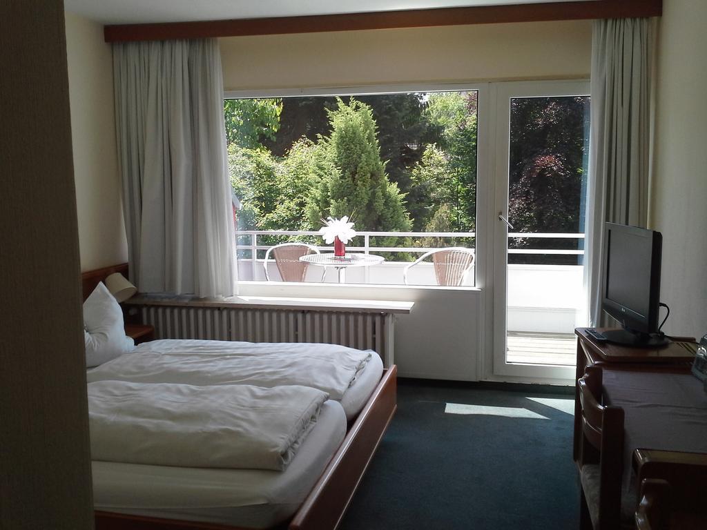 Haus Mariandl Hotel Dusseldorf Room photo